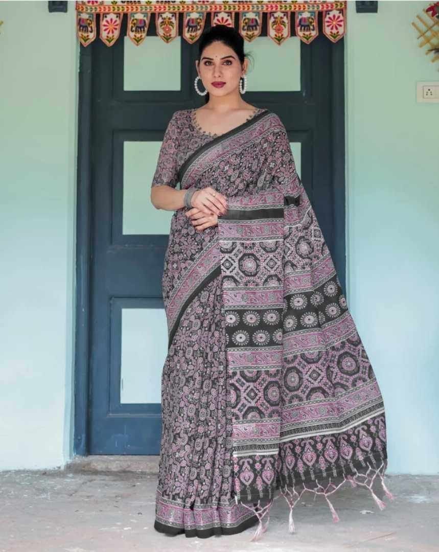 চান্দুরি সিল্ক ডিজিটাল প্রিন্ট শাড়ি